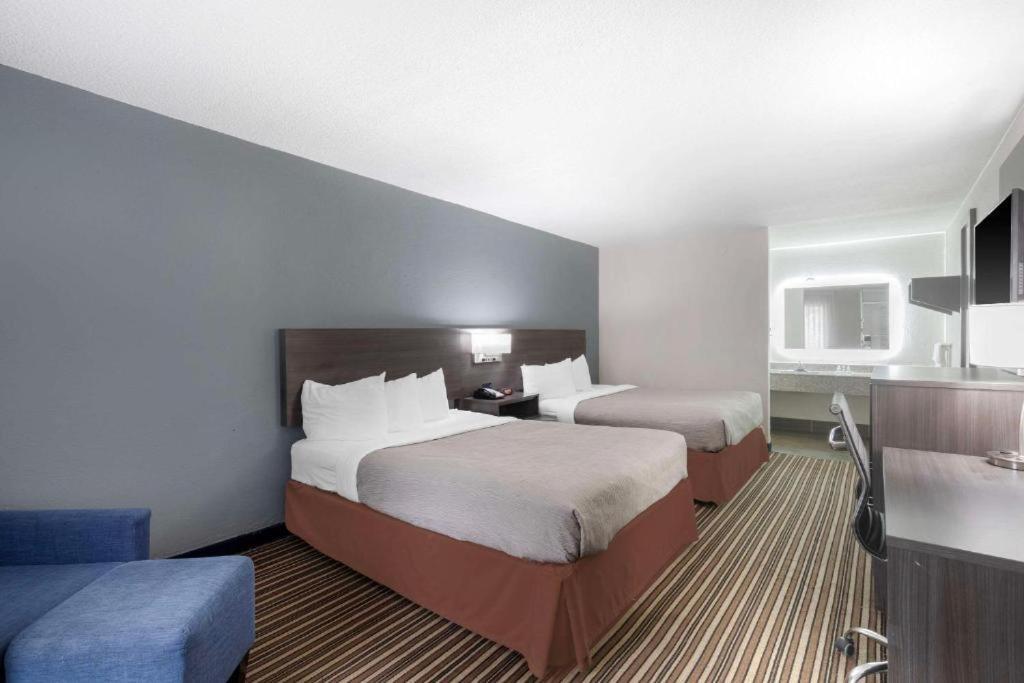 Downtown Inn & Studio Suites Мемфис Экстерьер фото